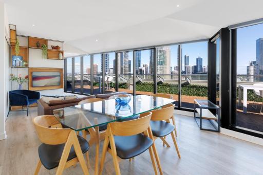 Flinders Luxury Penthouse - Housity