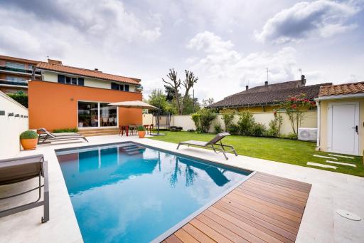 Beautiful family house pool & garden - Housity