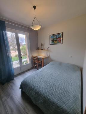 Studio T1 paisible dans villa avec bassin naturel - Housity