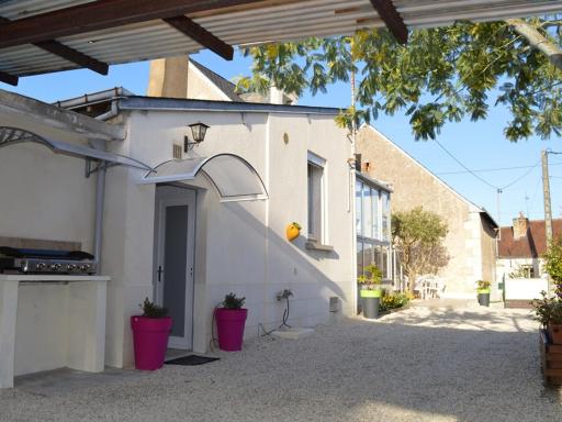 Gîte confortable avec jardin, proche de Tours, idéal pour familles, animaux acceptés. - FR-1-381-47 - Housity