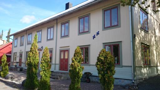 Manes Apartment - Housity
