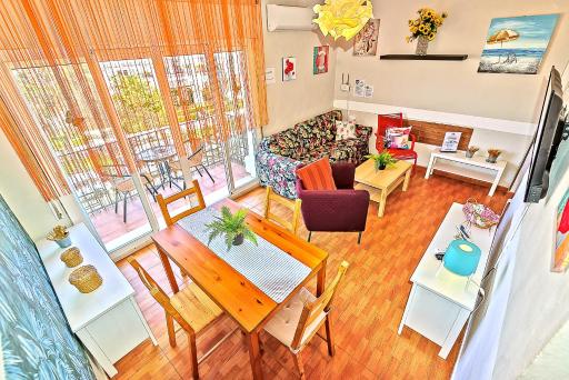 Plaza de Toros 3-Bedroom Apartment with Balcony - Housity