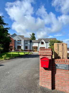 Roseberry House - Housity