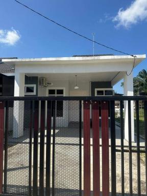 D'Banggol Homestay - Housity