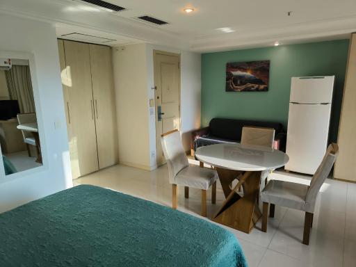 Barra Prime Flats, Ed Mediterrâneo, wi-fi 400Mb, balsa pra praia grátis, ar condicionado novo! - Housity