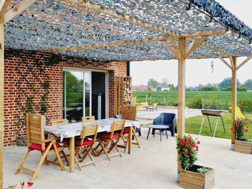 Gîte paisible avec grand jardin privé, terrasse, balades à vélo, équipements bébé et tout inclus - FR-1-510-172 - Housity