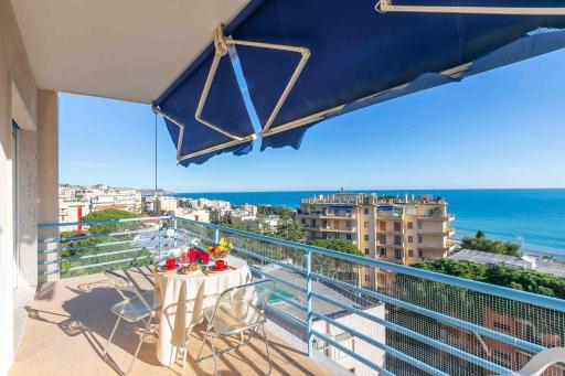 Sofy Ap Sea View & Private Parking - Happy Rentals - Housity