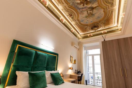 Cavour LR Collection - Housity