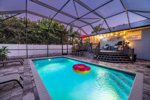 The Farm House! Spacious private pool home with grill and fully stocked kitchen! - Housity
