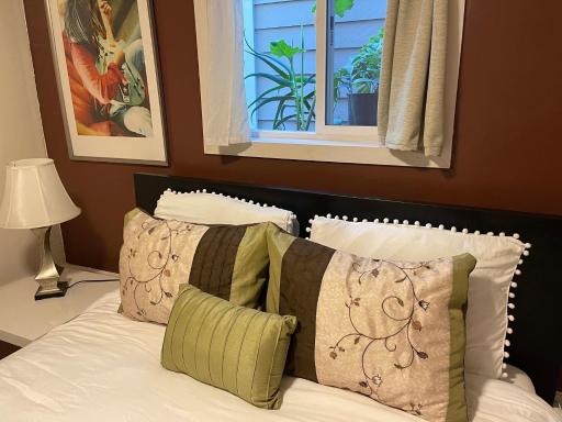 B-Love's Guest House - Housity