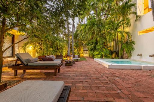 Casa Real Del Cabrero by Soho - Housity