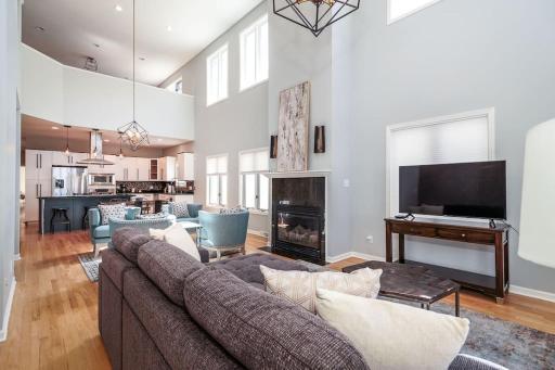 Eclectic Stylish and Cozy Milwaukee Unit - Housity