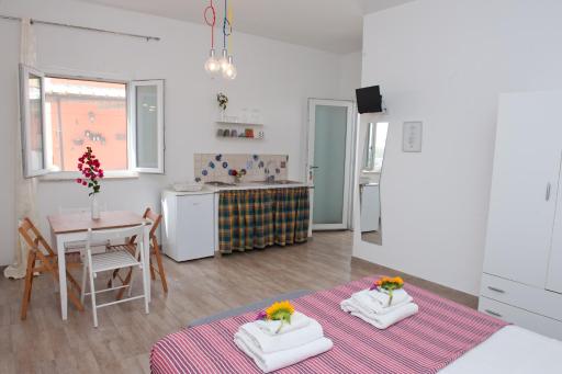 La Corte Della Luce - Housity