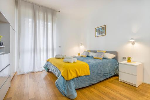 Modena City Lux near Policlinico - Housity
