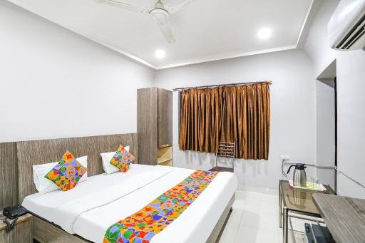 FabHotel Sun Om - Housity