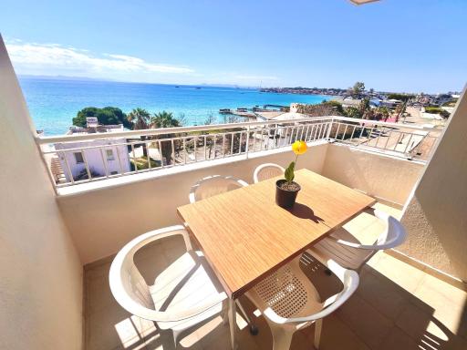 HOLIDAY APART 50 meters to BEACH, Sea view apartments - Housity