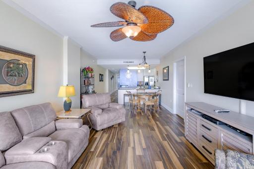 Sea Breeze 508 - Housity