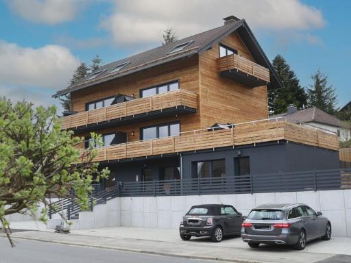 BergButzen mit Balkon - Housity