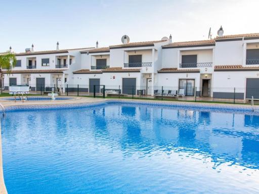 Magnólia O House - Pool View & Privat Garden & Garage - Housity