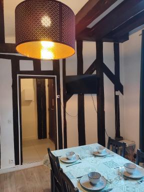 Between old-world charm and modernity - Housity