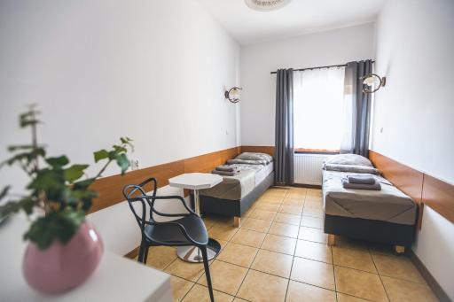 Pokoje gościnne LECH - Housity