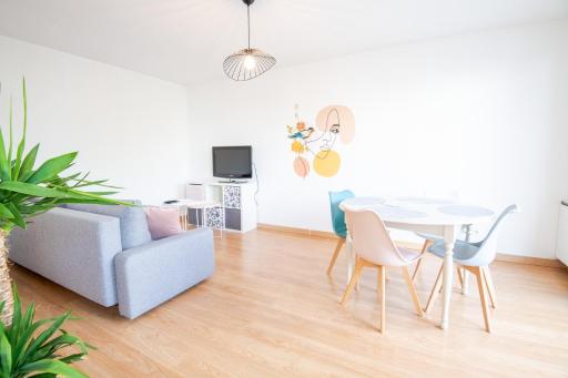 Pastel colors - Tours - Housity