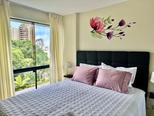 Bonito depa san isidro cama queen home office wifi y cochera - Housity