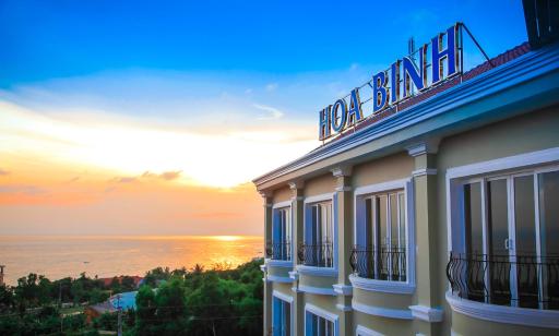 Hoa Binh PQ Resort - by BAY LUXURY - Housity