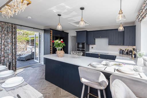 Goferydd, South Stack, Anglesey, 4 bed luxury home, hot tub, dog friendly - Housity
