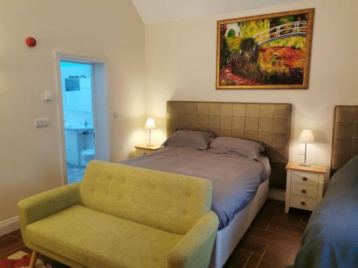 The Brownlow Stables - Housity