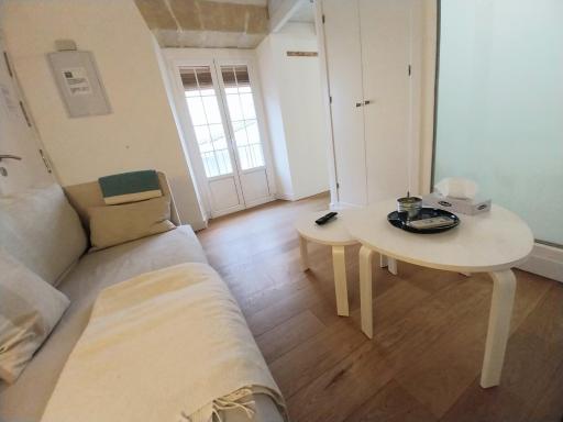 Top Estudio Plaza Arenal - Balcón al exterior - Cama en Buhardilla - Centro Jerez - Housity