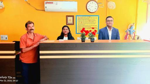 Janata Hotel - Housity