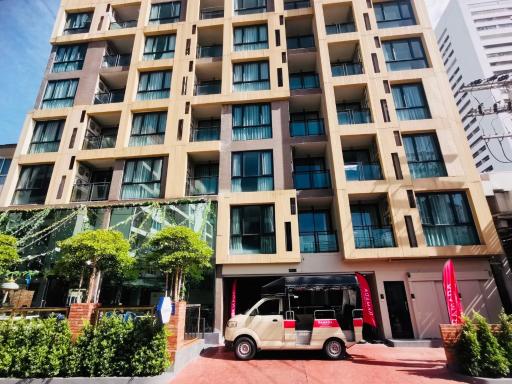 Ramada by Wyndham Bangkok Ten Ekamai Residences - Housity