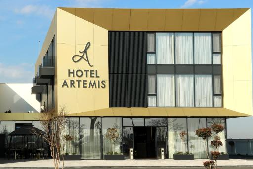 Hotel Artemis - Housity