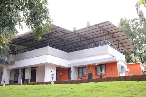 The Kannur Club Aralam Guest House - Housity