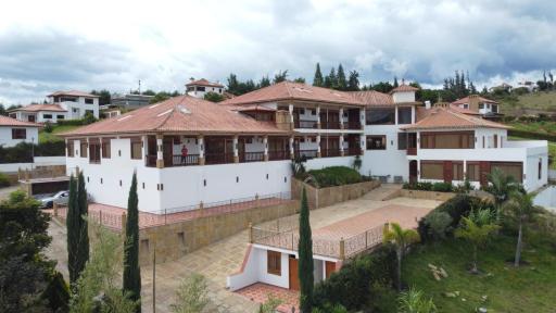 Hotel Puente Piedra - Hizvo