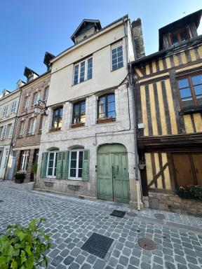 Nid d'amour sous les toits ! - Housity