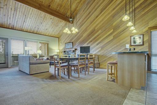 Seventh Mountain Resort - Housity