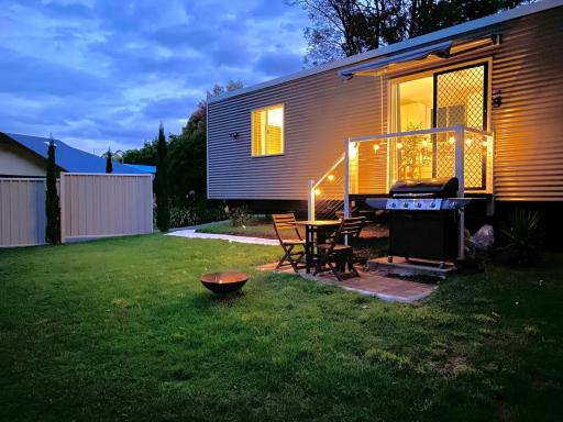 Entire Self-Contained Cabin on the Beautiful Mountain - Housity
