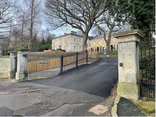 BV Comfy Spacious 3 Bedroom TownHouse At One Cliff Oak Leeds Perfect For Contractors - Housity