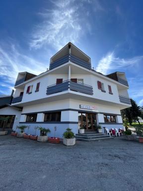 Hotel Aurora - Housity