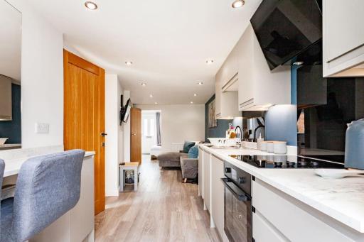 One bedroom apartment, Driveway, Bracknell Centre - Housity