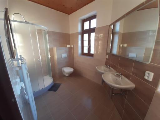 Penzion hrad Doubravka - Housity