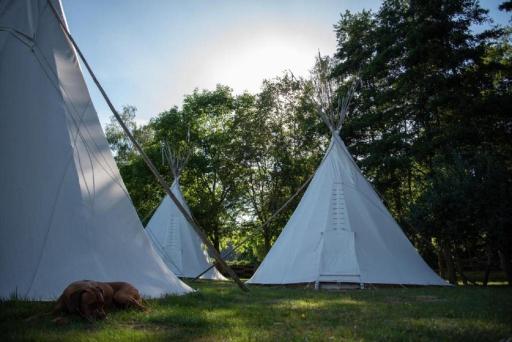 Außerhalb2 - Übernachten im Tipi - Housity
