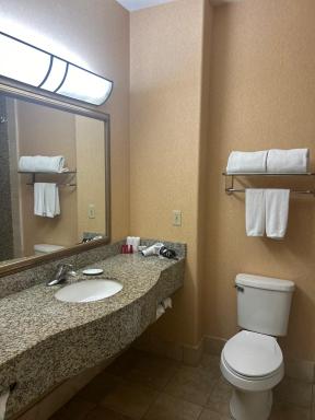 Holiday Inn Express Las Vegas-Nellis, an IHG Hotel - Housity