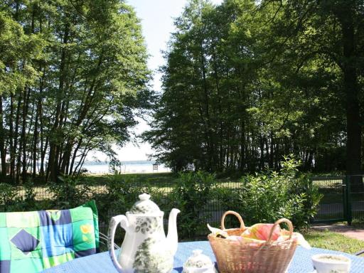 on Grimnitzsee with lake views - Housity
