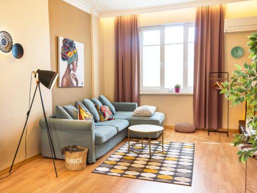 Apartment Memoir by SofiaSpot - central, metro to airport - Housity