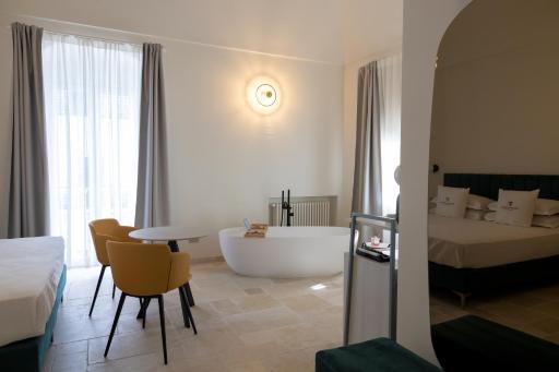 Suites Dimora Garibaldi - Housity