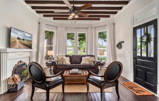 The Grove Cottage - Downtown Springdale - Housity