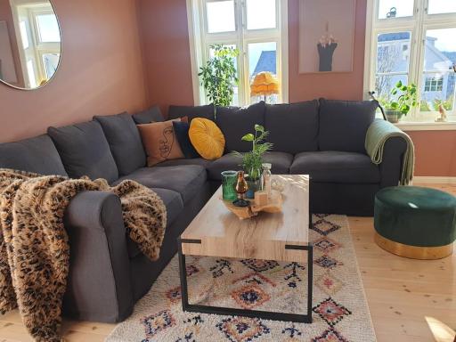 Romslig og særegent hus - Housity